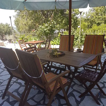 Lägenhetshotell Nontas 3*