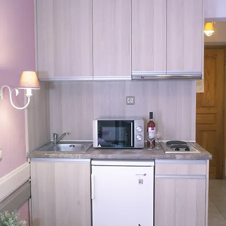 Lägenhetshotell Nontas Kalamítsi