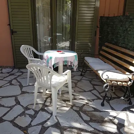 Nontas Lägenhetshotell 3*